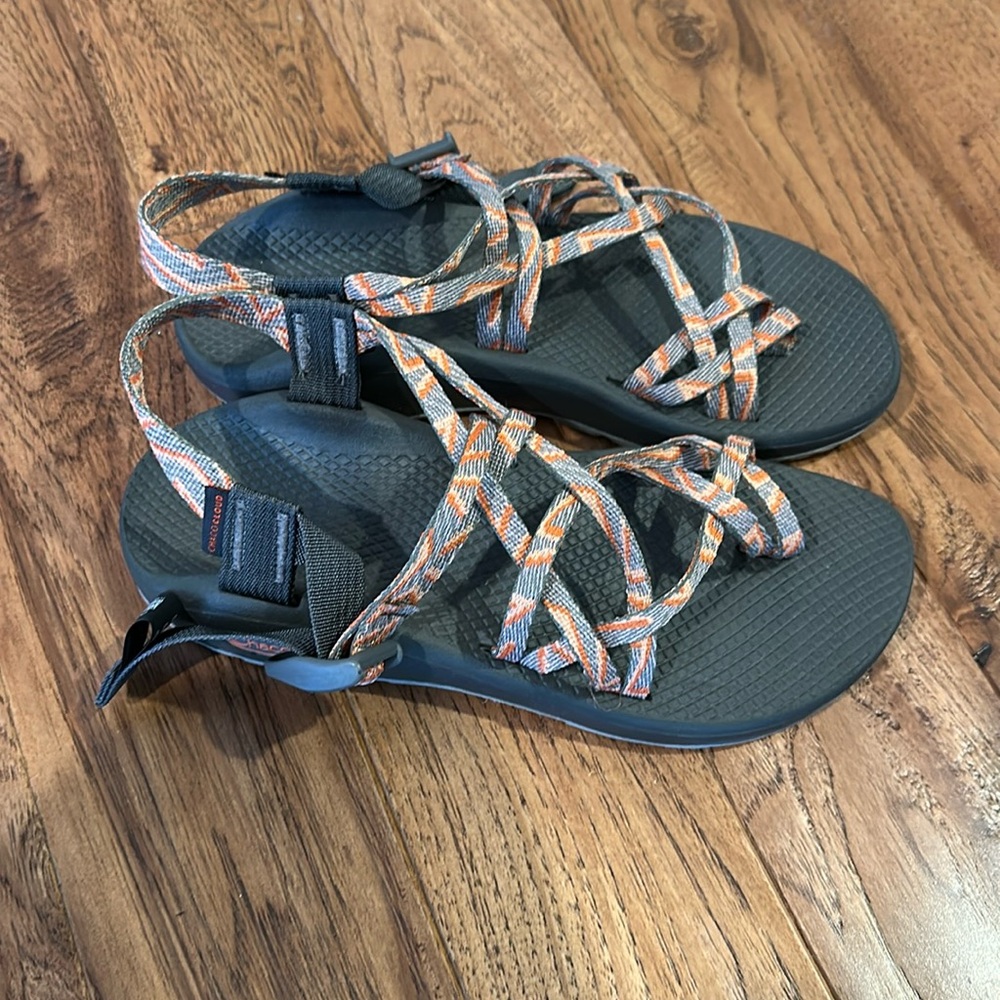 Chaco Cloud size 9